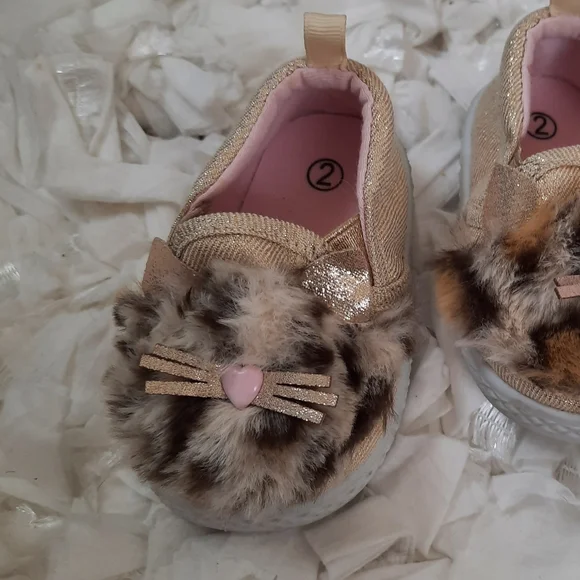 4 / $20 Kawaii Cat Crib Shoes Slip On Kitty Faux Fur Leopard Print Trim Baby 2 - Picture 4 of 8